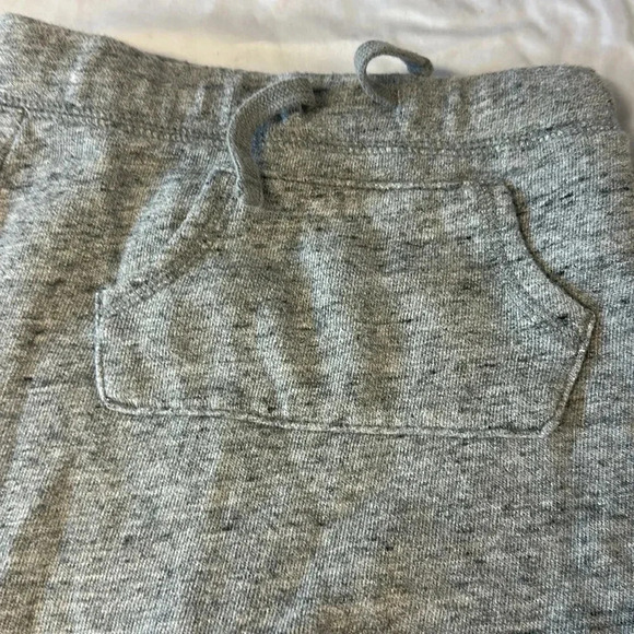 Gymboree - pull  on jogger/sweatpants. Size 2T - Picture 3 of 5
